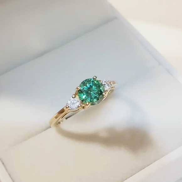 14k Solid Yellow Gold Round Brilliant Cut Green Emerald & Diamond Ring - Picture 3 of 12